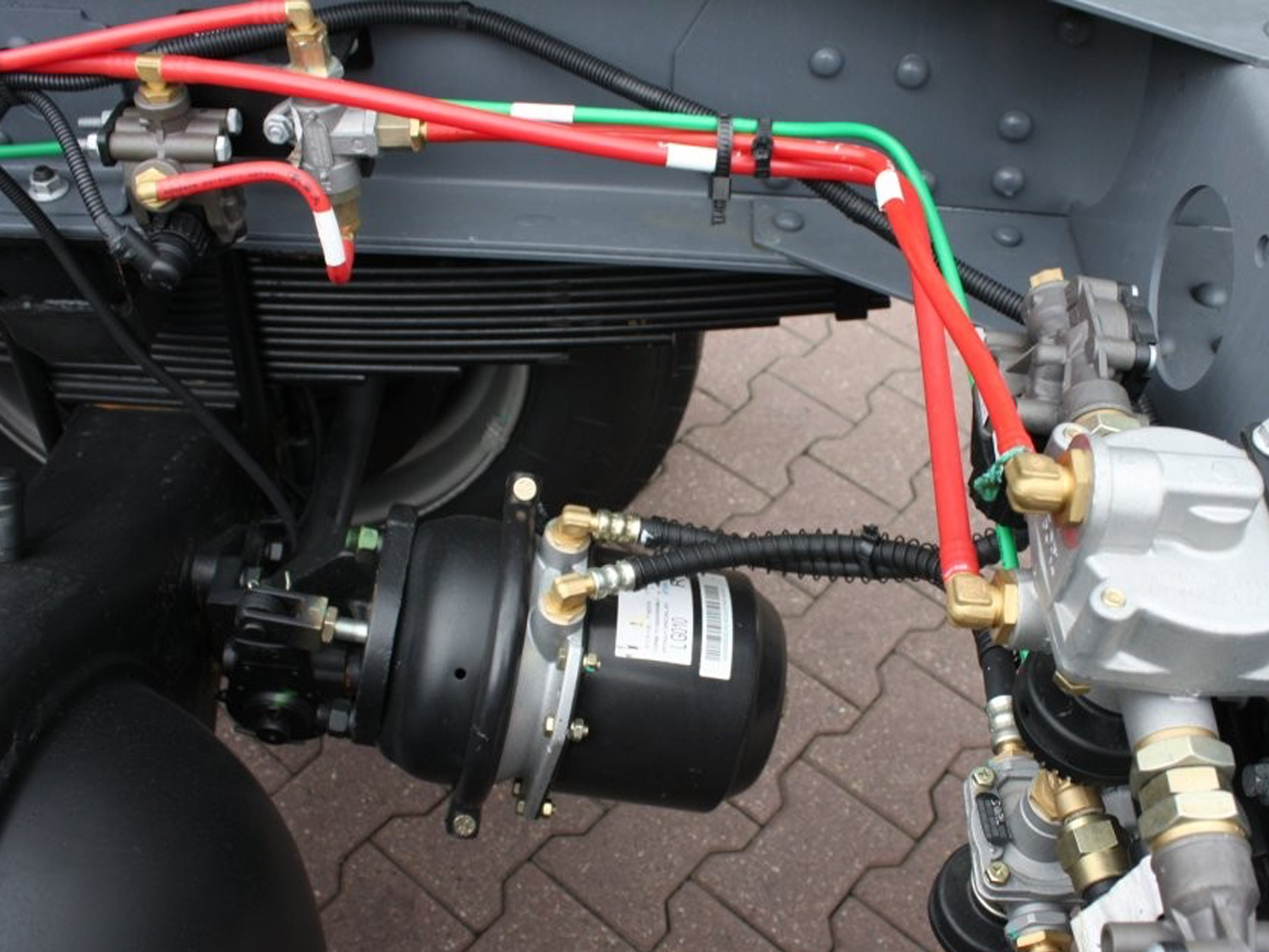 EAC认证的工厂审核具体检查哪些内容？与ISO9001审核有何不同？